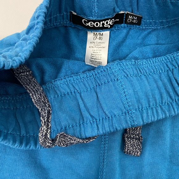 3 Summer shorts! 2 Survival Gear and 1 George! All size 7/8 - Picture 3 of 11